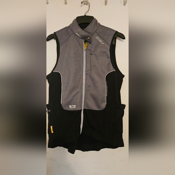 2XU Biking Vest - Picture 5 of 7